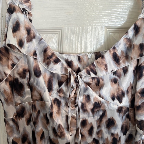 Emma & Michele White Brown Tie Front Relaxed Mini Dress - Picture 2 of 6